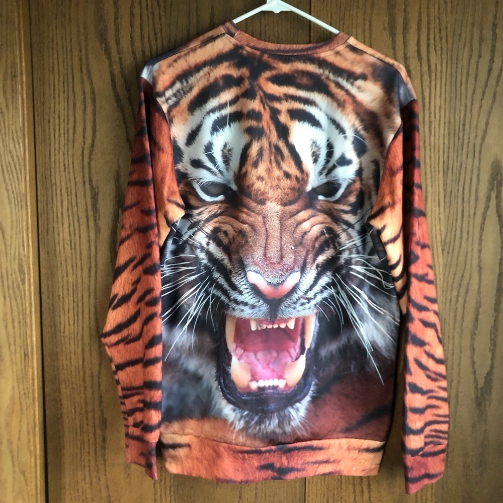 Mr Gugu & Miss Go Tiger sweatshirt size XL